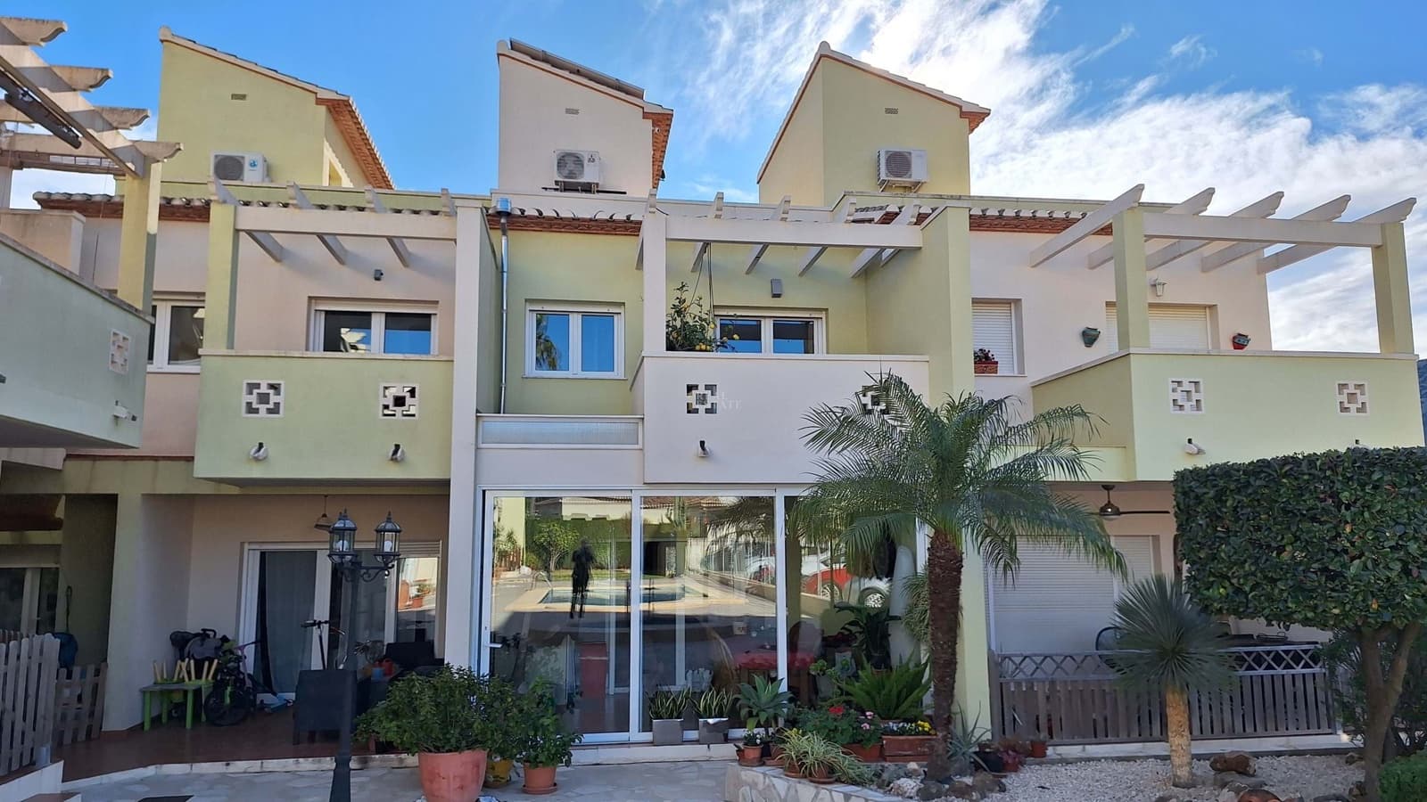 3 soverom Hus til salgs i Rafol de Almunia med svømmebasseng - € 245 000 (Ref: 8774642)