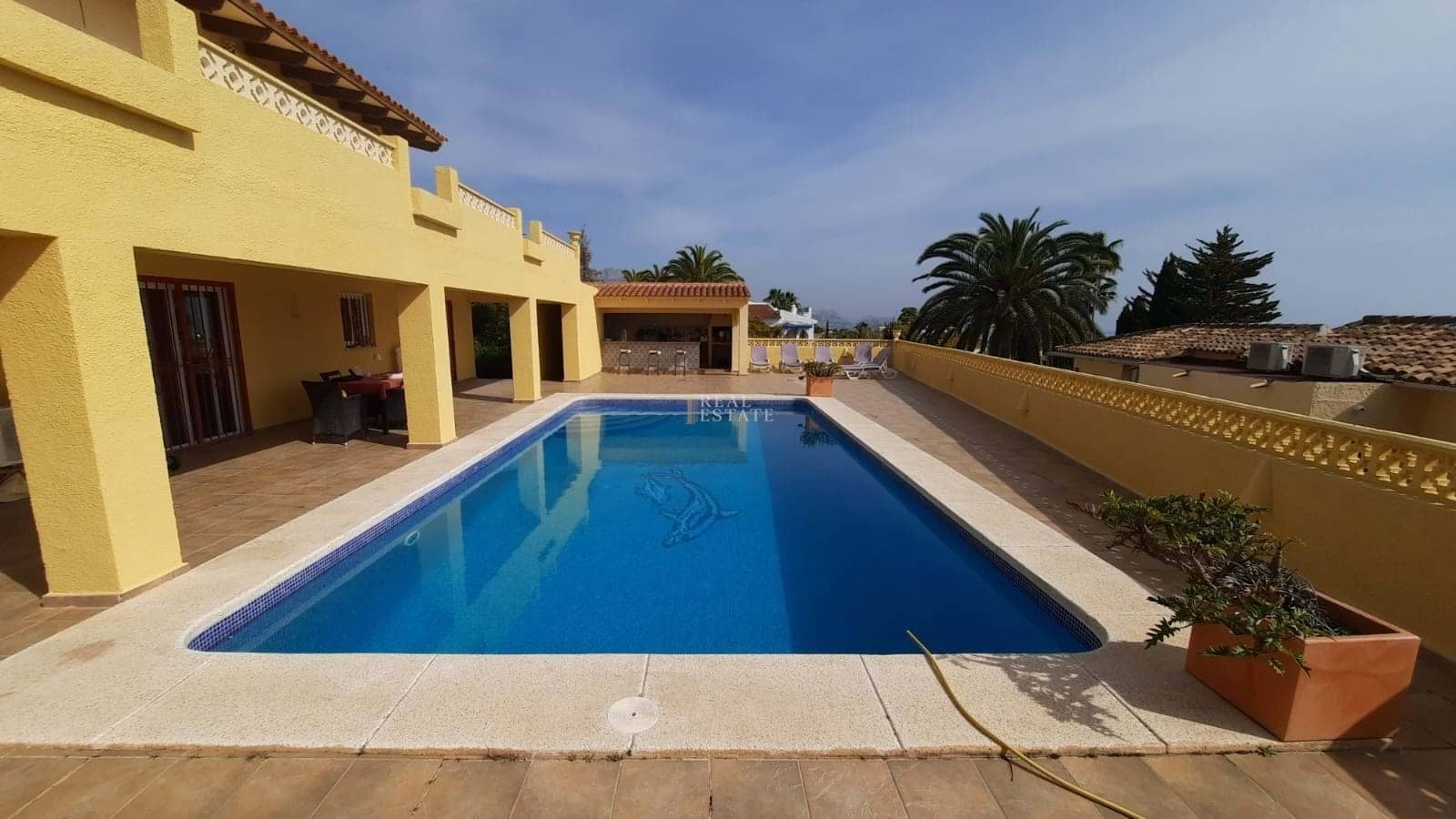 4 bedroom Villa for sale in Alfaz del Pi / L'Alfas del Pi with pool garage - € 725,000 (Ref: 8821636)