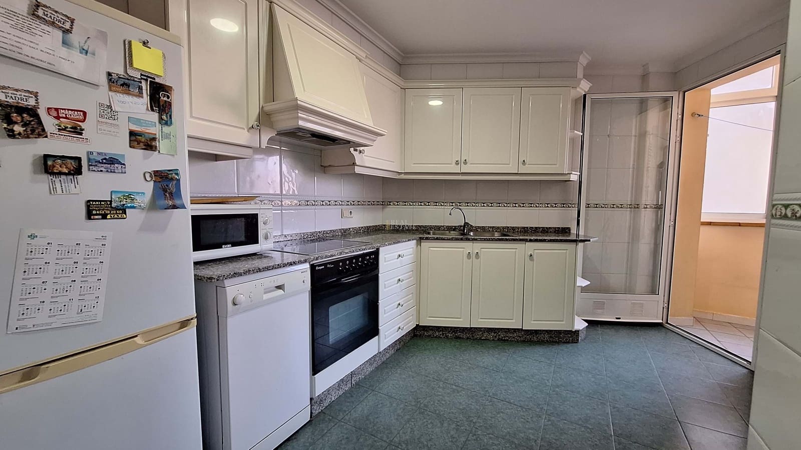 2 soveværelse Lejlighed til salg i Denia - € 270.000 (Ref: 8824453)