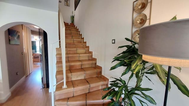 3 quarto Casa em Banda para venda em Finestrat com piscina garagem - 359 000 € (Ref: 8901500)