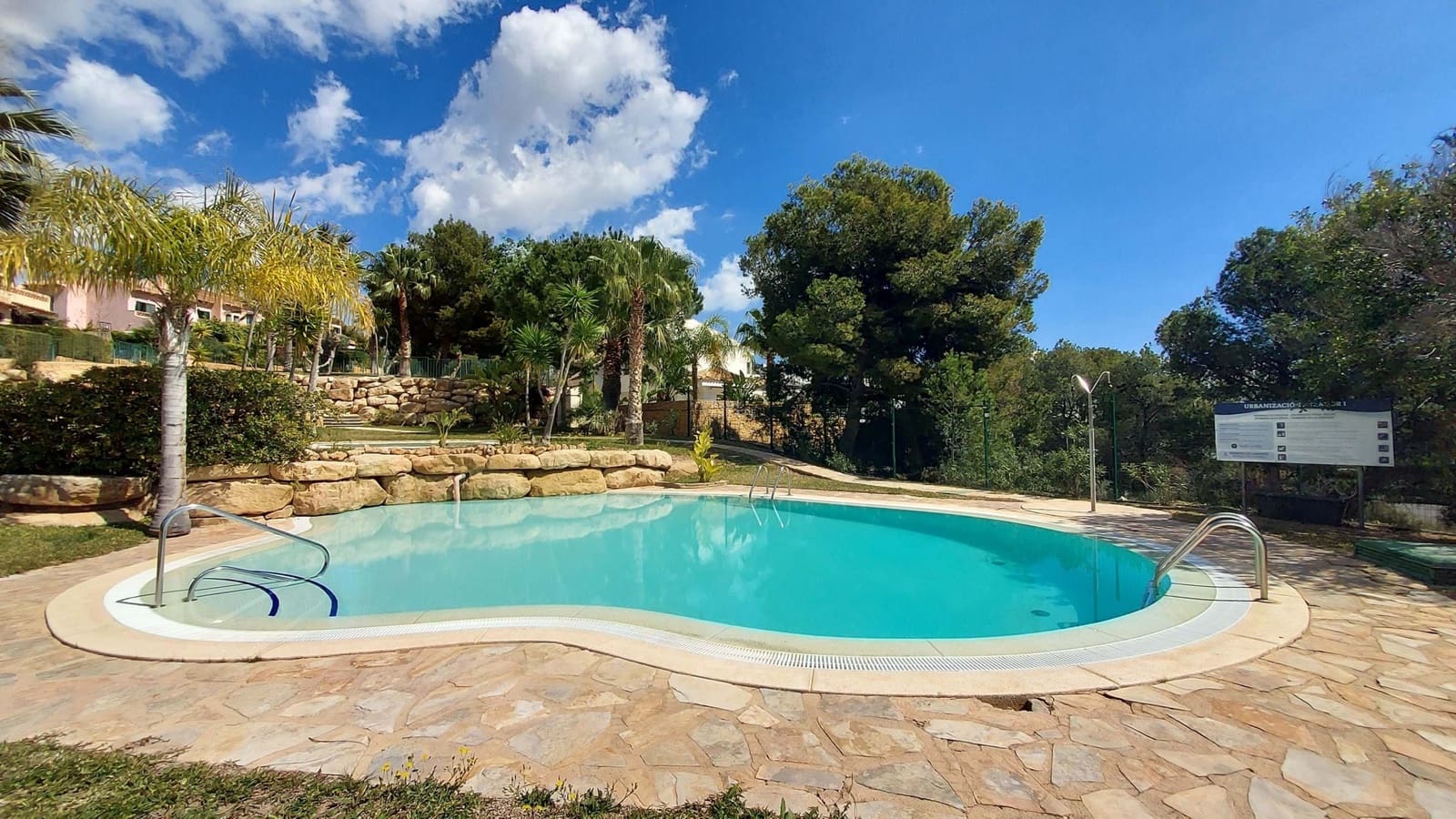 Casa de 3 habitaciones en Finestrat en venta con piscina garaje - 359.000 € (Ref: 8901500)