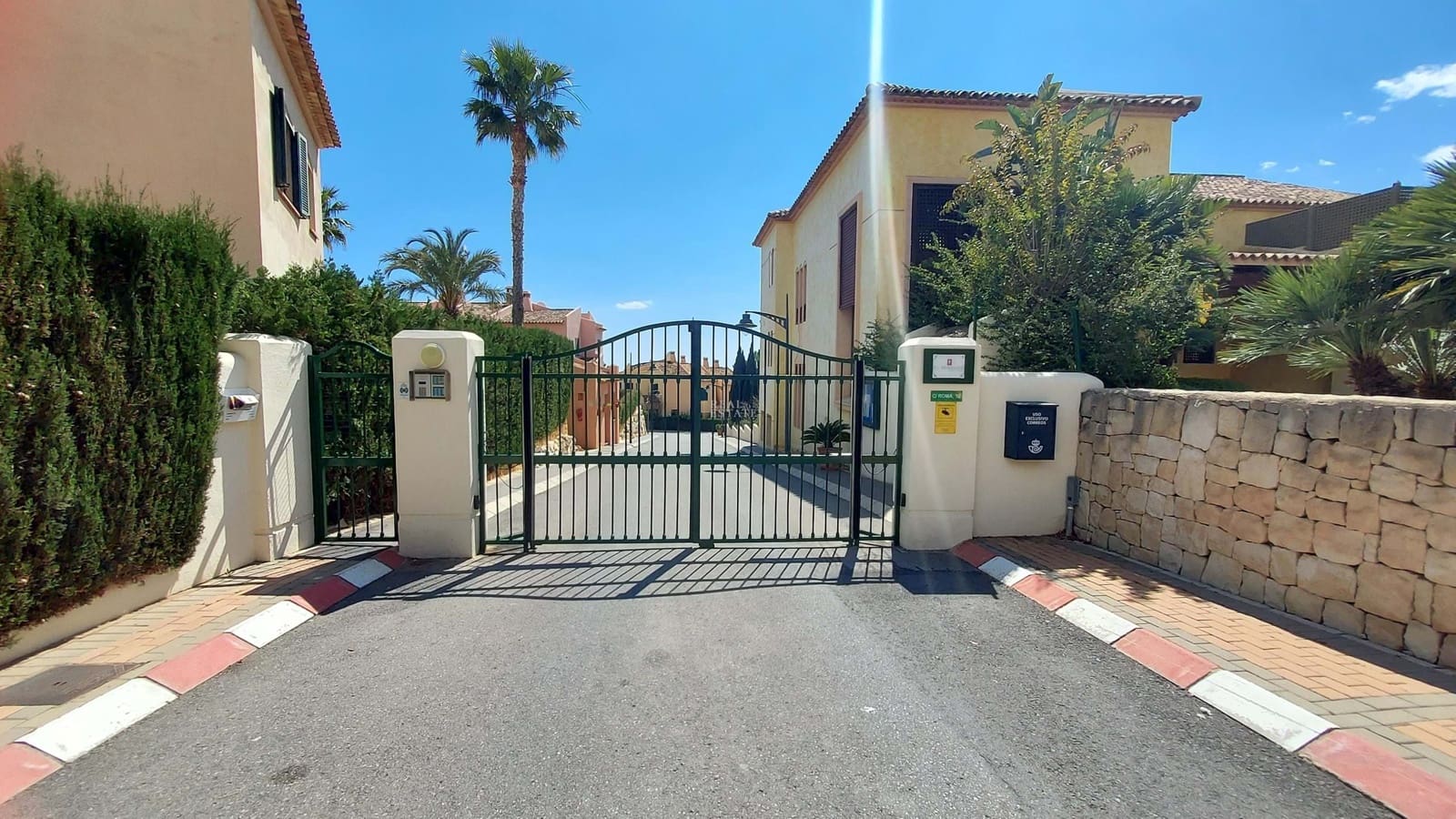 Casa de 3 habitaciones en Finestrat en venta con piscina garaje - 359.000 € (Ref: 8901500)