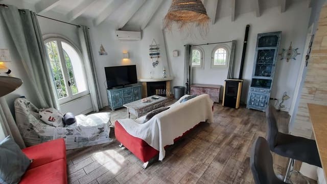 5 bedroom Villa for sale in Calpe / Calp with pool garage - € 635,000 (Ref: 8912264)