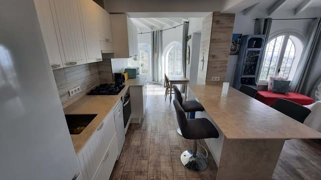 5 bedroom Villa for sale in Calpe / Calp with pool garage - € 635,000 (Ref: 8912264)