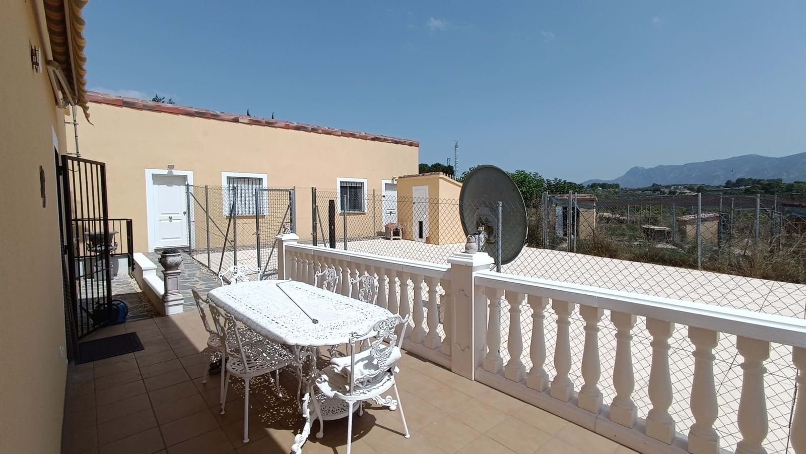 3 soverom Villa til salgs i Bufali med svømmebasseng - € 395 000 (Ref: 8912265)