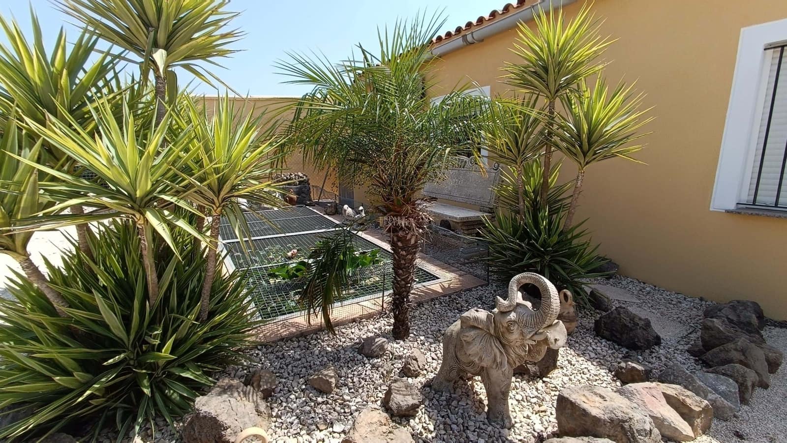 3 soverom Villa til salgs i Bufali med svømmebasseng - € 395 000 (Ref: 8912265)