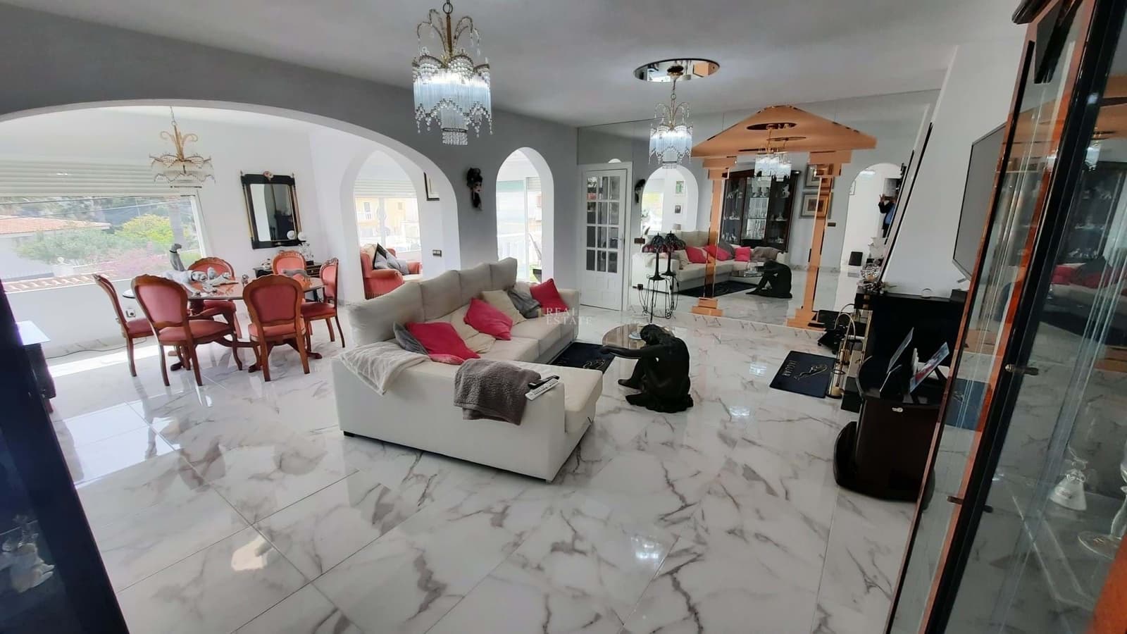 5 chambre Villa/Maison à vendre à Alfaz del Pi / L'Alfas del Pi avec piscine garage - 699 950 € (Ref: 8913290)