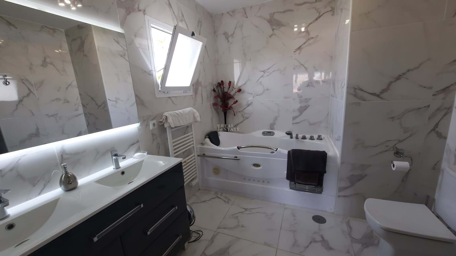 5 chambre Villa/Maison à vendre à Alfaz del Pi / L'Alfas del Pi avec piscine garage - 699 950 € (Ref: 8913290)