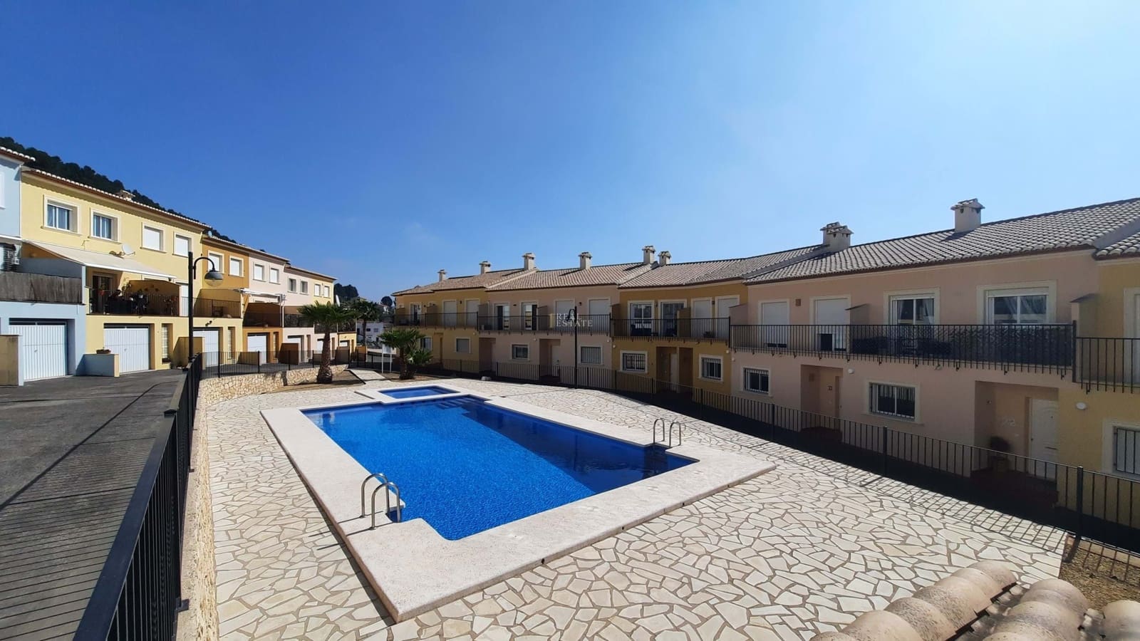 4 quarto Casa em Banda para venda em Murla com piscina garagem - 300 000 € (Ref: 8920201)