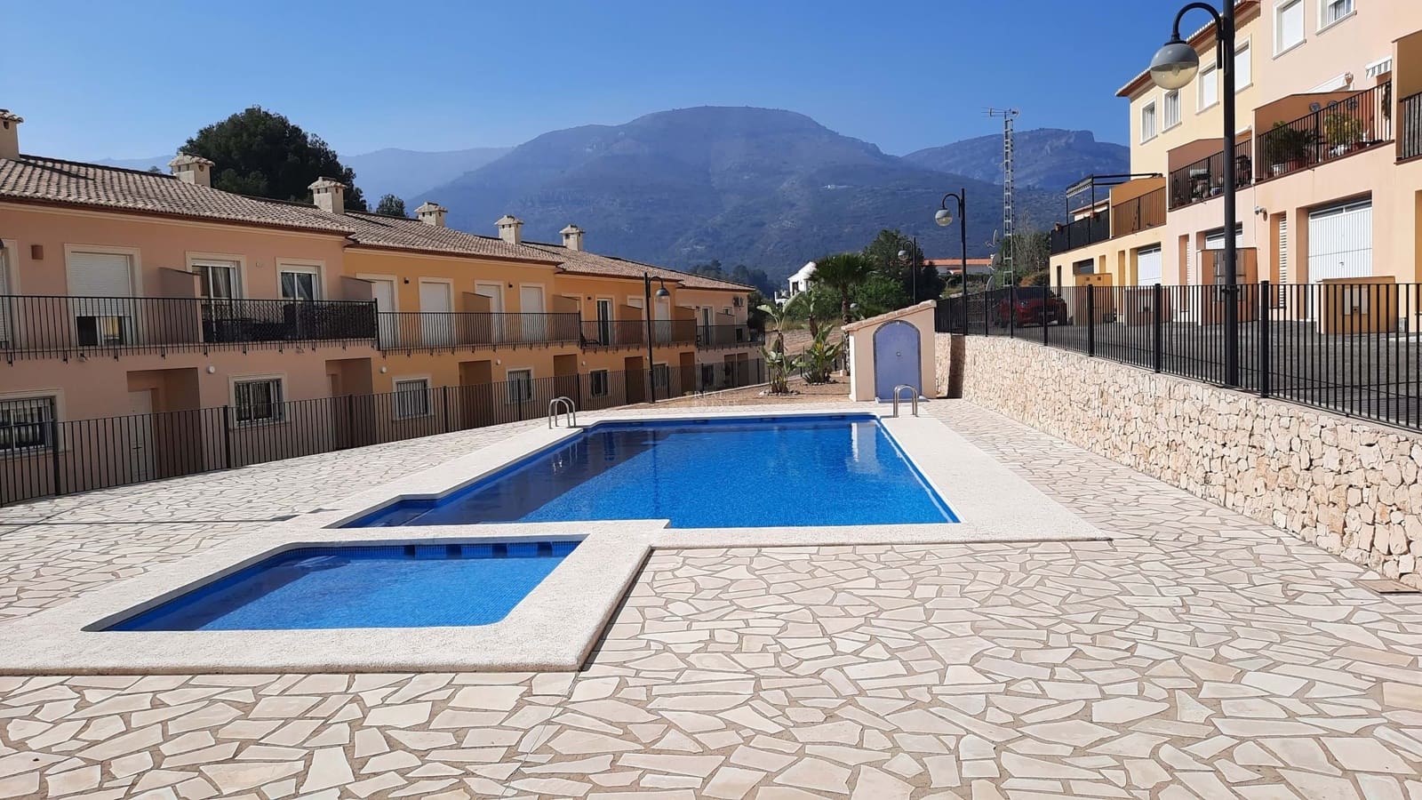 4 quarto Casa em Banda para venda em Murla com piscina garagem - 300 000 € (Ref: 8920201)