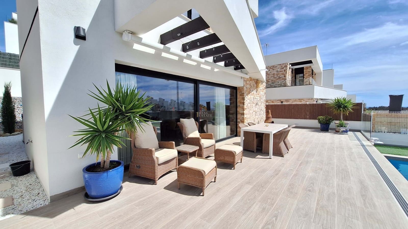 3 bedroom Villa for sale in Finestrat with pool - € 675,000 (Ref: 8939154)