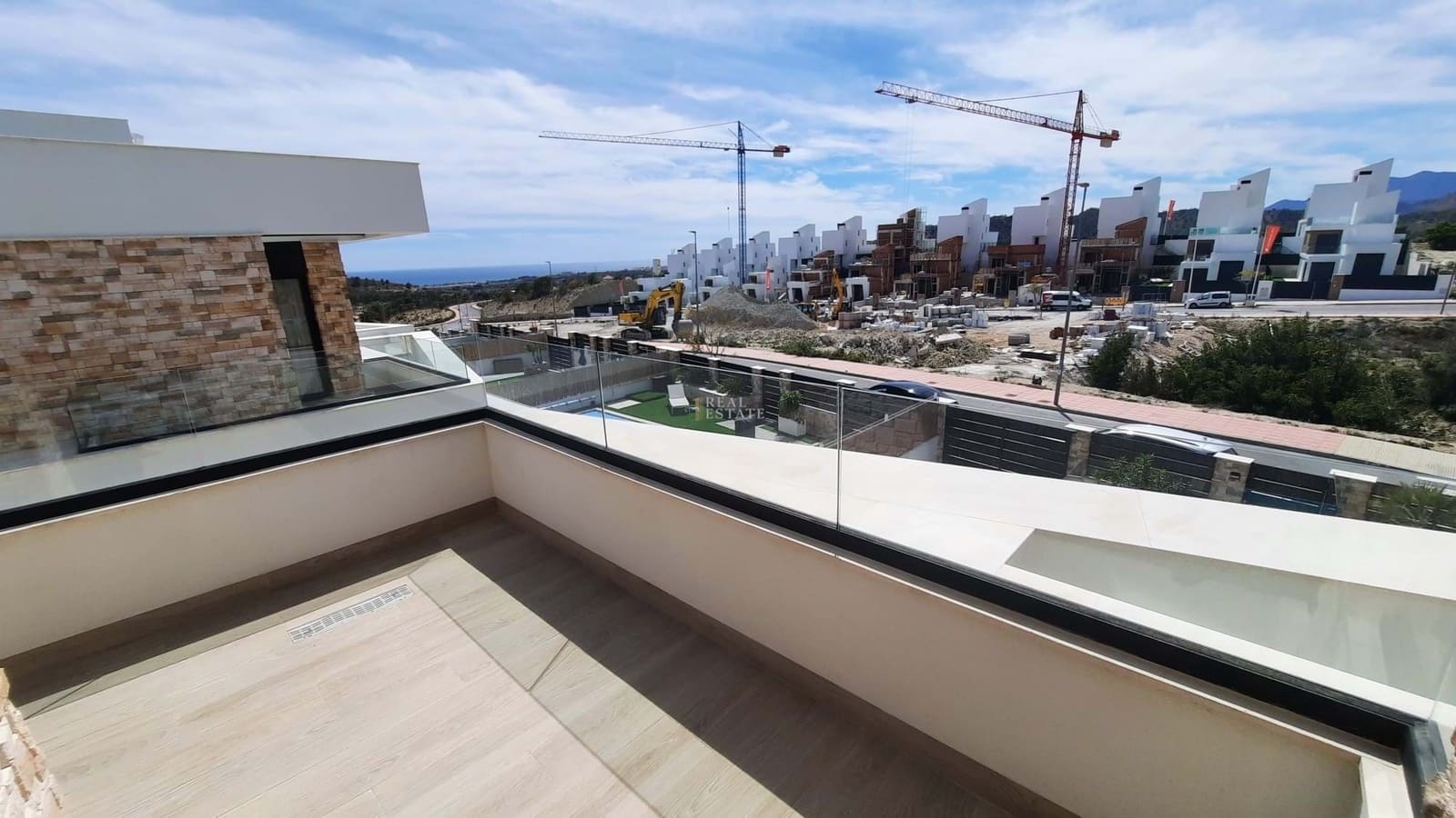 3 bedroom Villa for sale in Finestrat with pool - € 675,000 (Ref: 8939154)