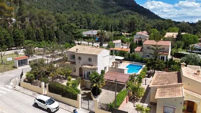 5 bedroom Villa for sale in La Drova, Barx with pool garage - € 449,000 (Ref: 8951261)
