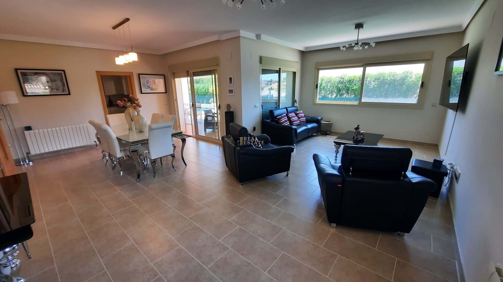 4 bedroom Villa for sale in Calpe / Calp with pool garage - € 899,500 (Ref: 8983821)
