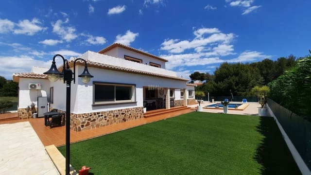 4 camera da letto Villa in vendita in Calpe / Calp con piscina garage - 899.500 € (Rif: 8983821)