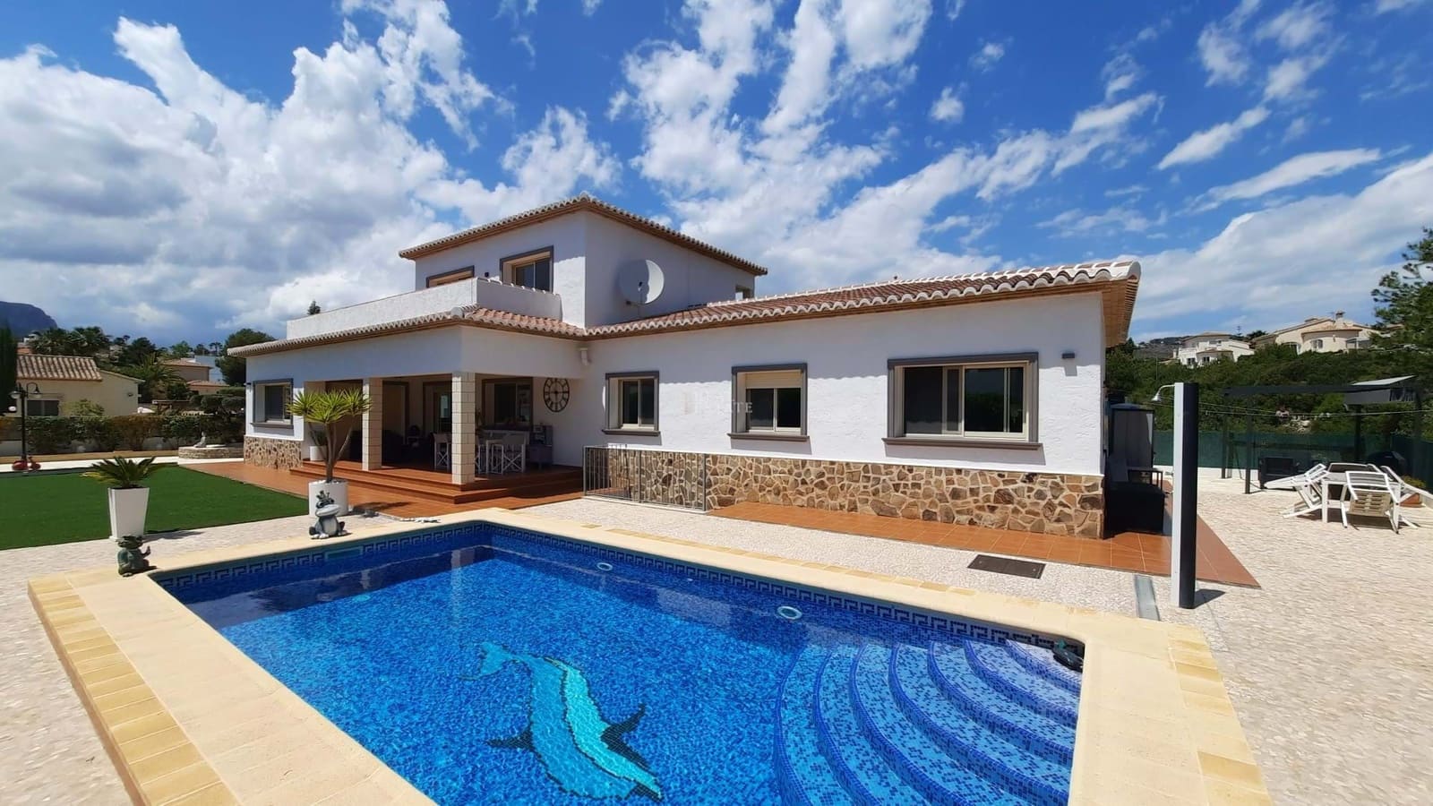 4 bedroom Villa for sale in Calpe / Calp with pool garage - € 899,500 (Ref: 8983821)
