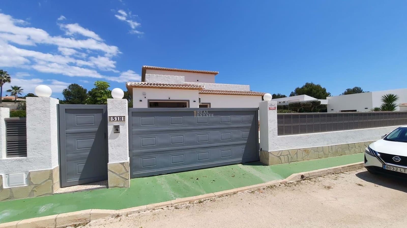 4 bedroom Villa for sale in Calpe / Calp with pool garage - € 899,500 (Ref: 8983821)