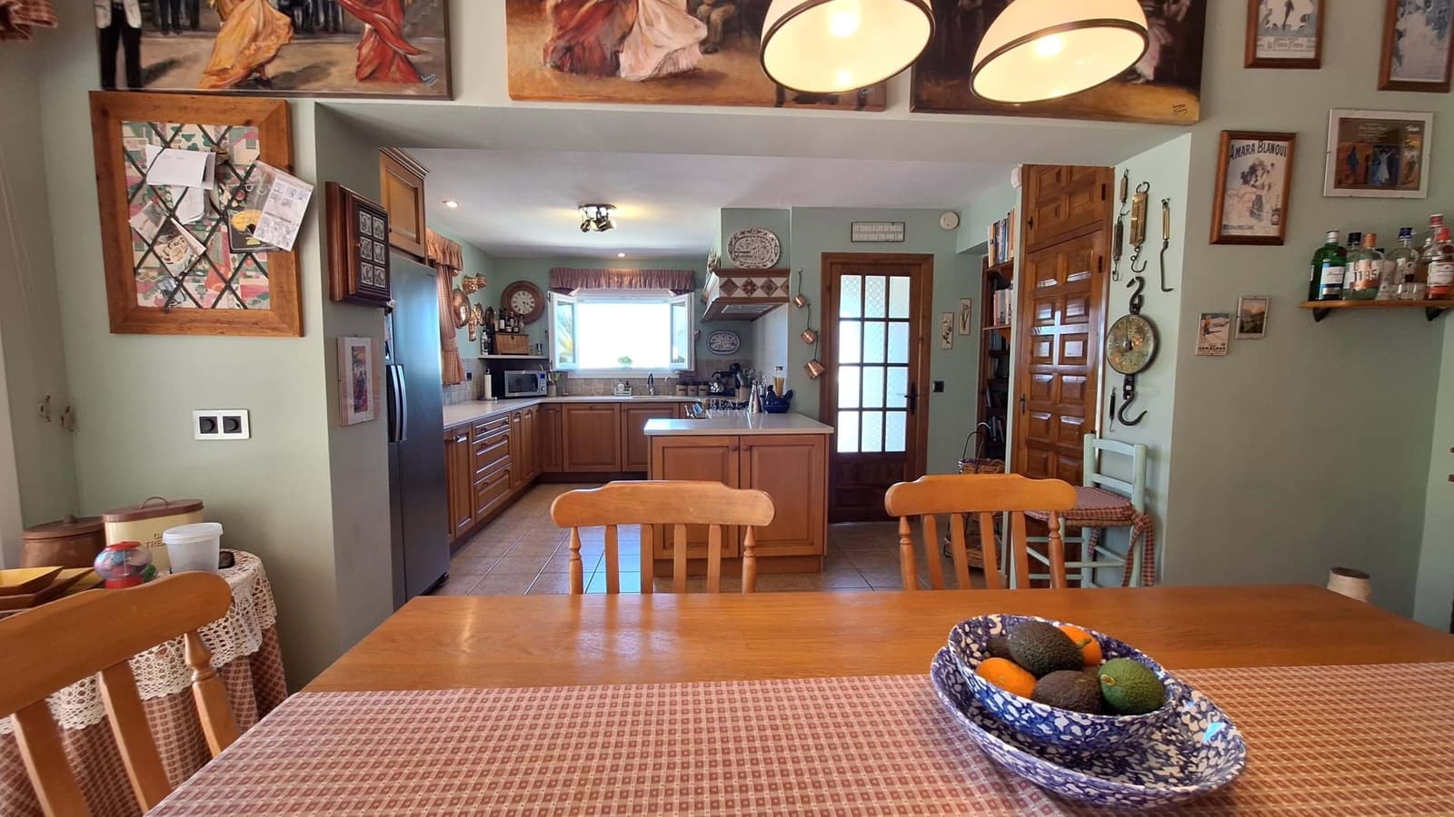 Chalet de 4 habitaciones en Orba en venta con piscina garaje - 599.950 € (Ref: 9000914)