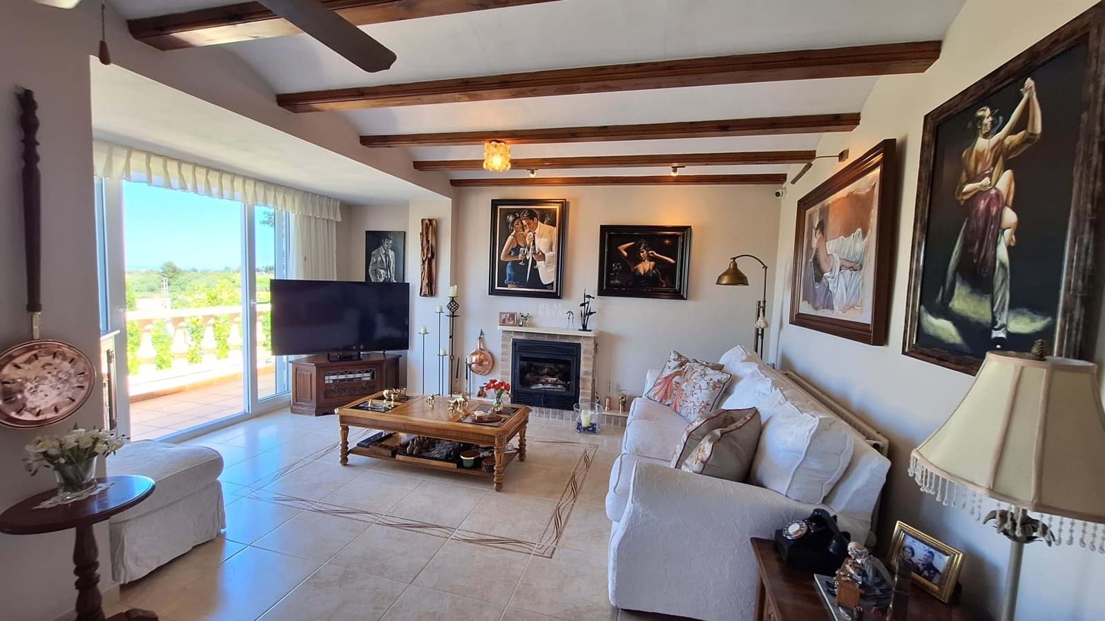 Chalet de 4 habitaciones en Orba en venta con piscina garaje - 599.950 € (Ref: 9000914)