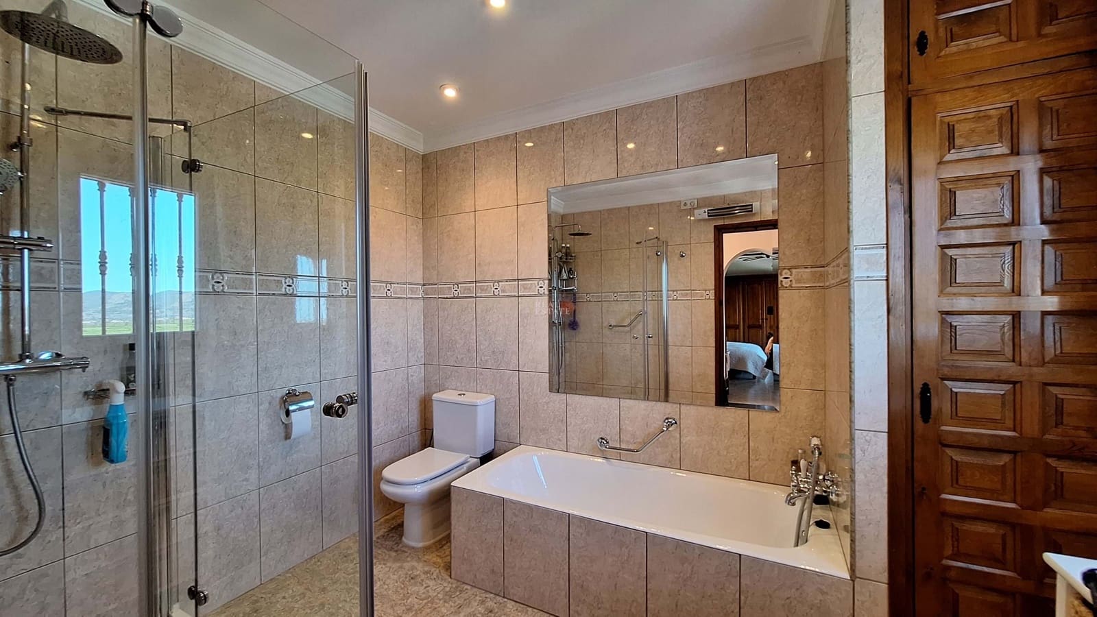 Chalet de 4 habitaciones en Orba en venta con piscina garaje - 599.950 € (Ref: 9000914)