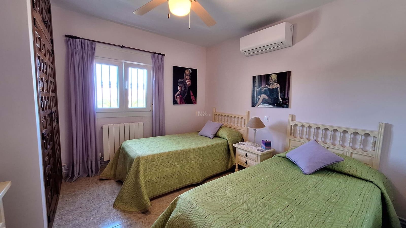 Chalet de 4 habitaciones en Orba en venta con piscina garaje - 599.950 € (Ref: 9000914)