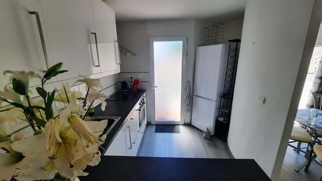 Casa de 2 habitaciones en La Nucia en venta con piscina - 225.000 € (Ref: 9108345)