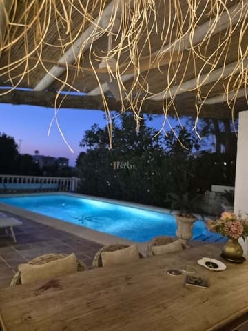 4 quarto Moradia para venda em Dénia com piscina garagem - 699 000 € (Ref: 9177495)