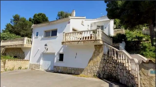 4 quarto Moradia para venda em Dénia com piscina garagem - 699 000 € (Ref: 9177495)
