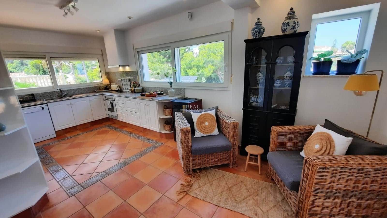 4 quarto Moradia para venda em Denia com piscina garagem - 699 000 € (Ref: 9177495)