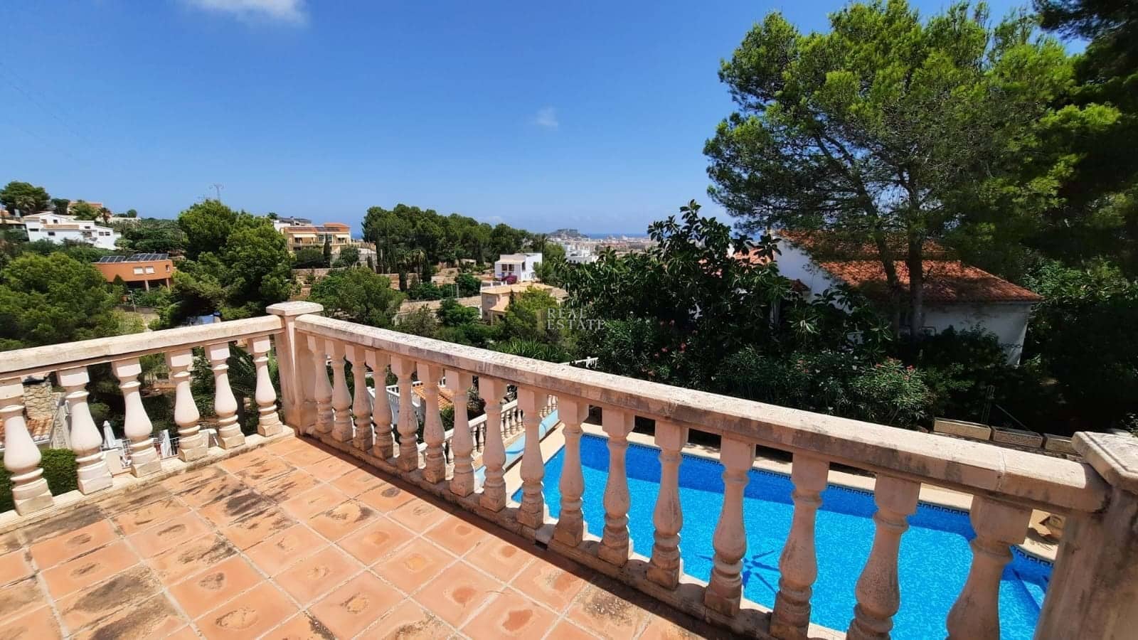 4 quarto Moradia para venda em Denia com piscina garagem - 699 000 € (Ref: 9177495)