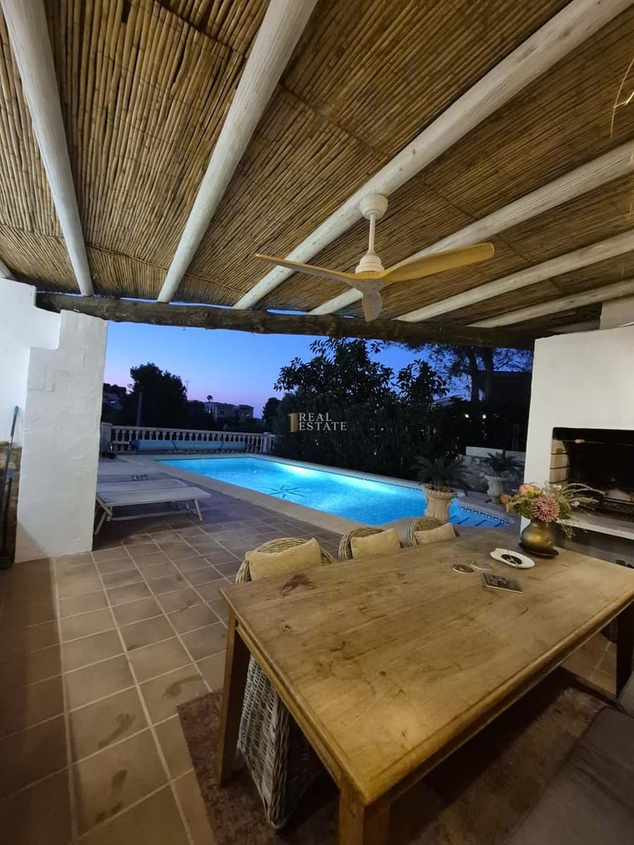 4 quarto Moradia para venda em Denia com piscina garagem - 699 000 € (Ref: 9177495)