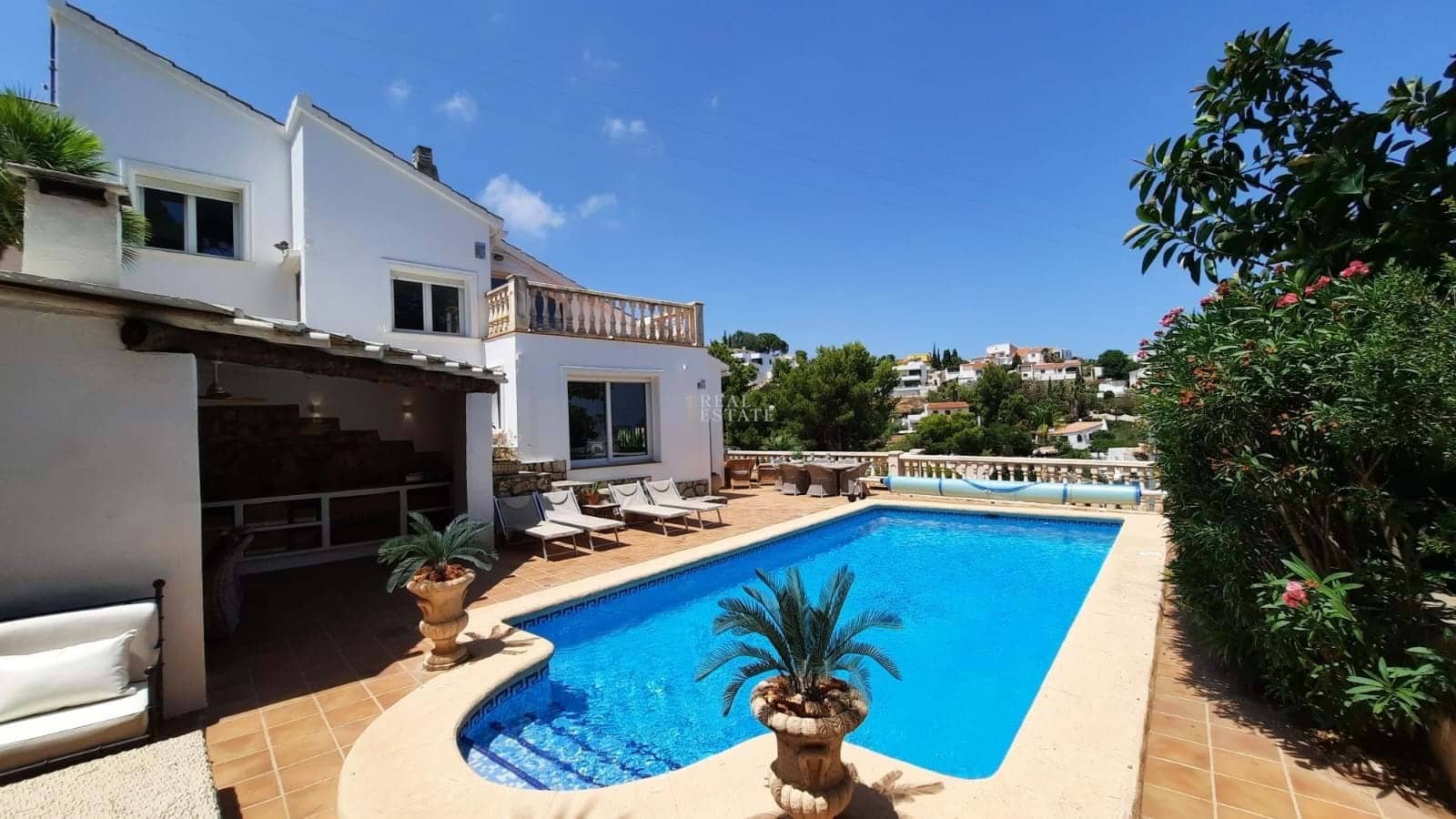 4 quarto Moradia para venda em Denia com piscina garagem - 699 000 € (Ref: 9177495)