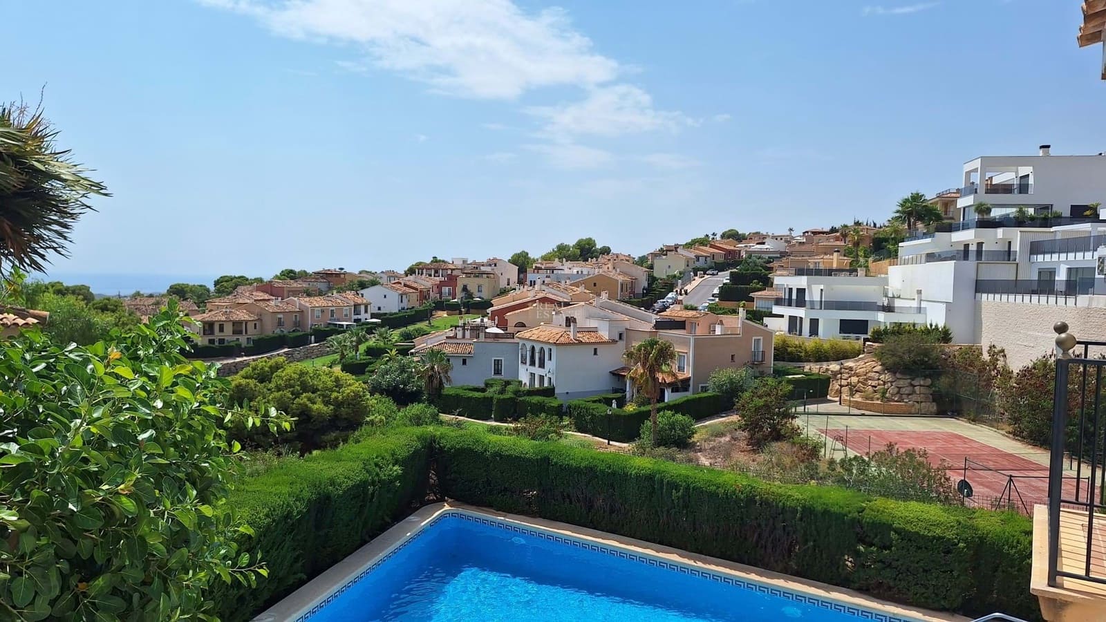 3 bedroom Villa for sale in Finestrat with pool - € 699,950 (Ref: 9180439)