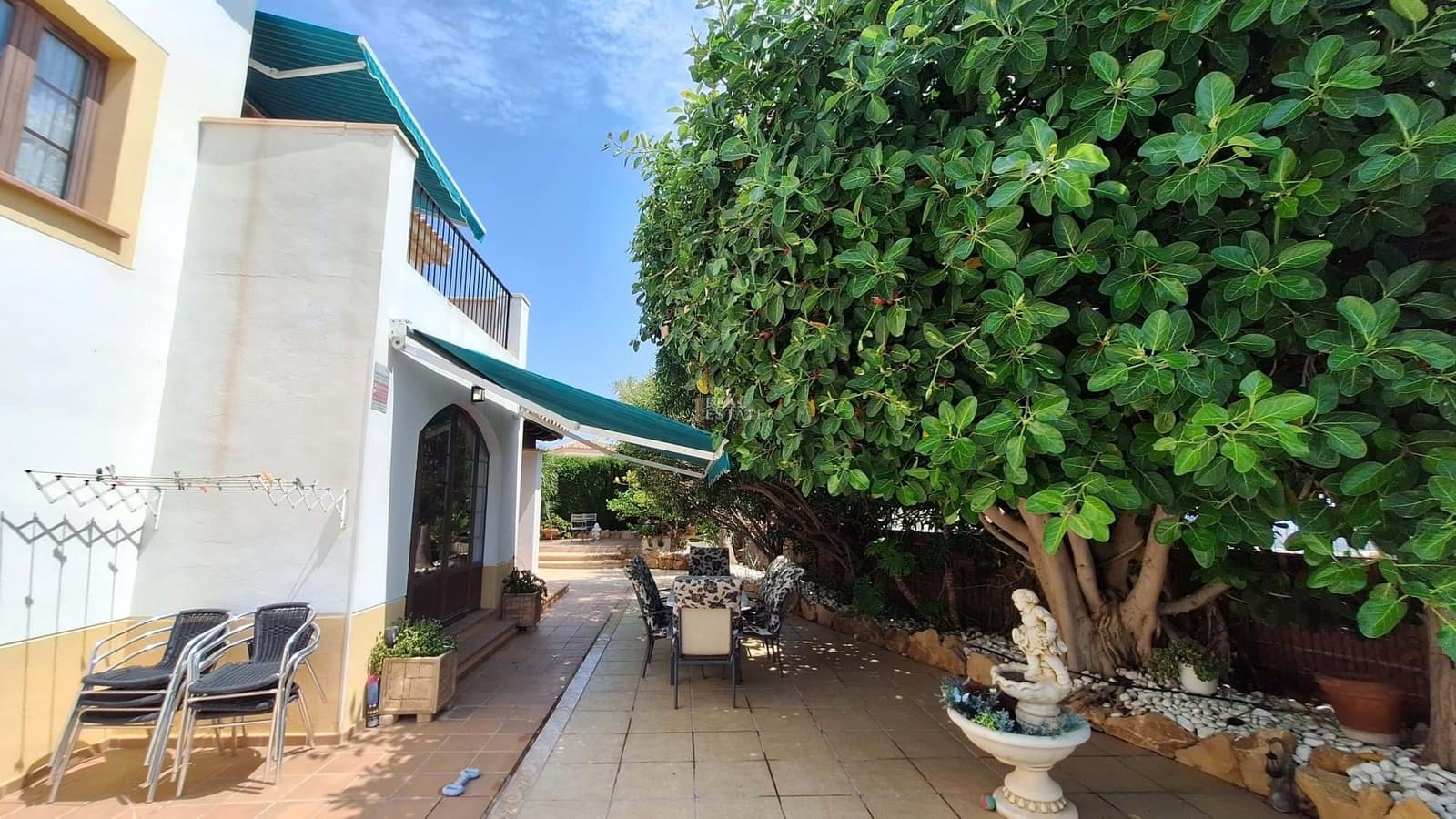 3 bedroom Villa for sale in Finestrat with pool - € 699,950 (Ref: 9180439)