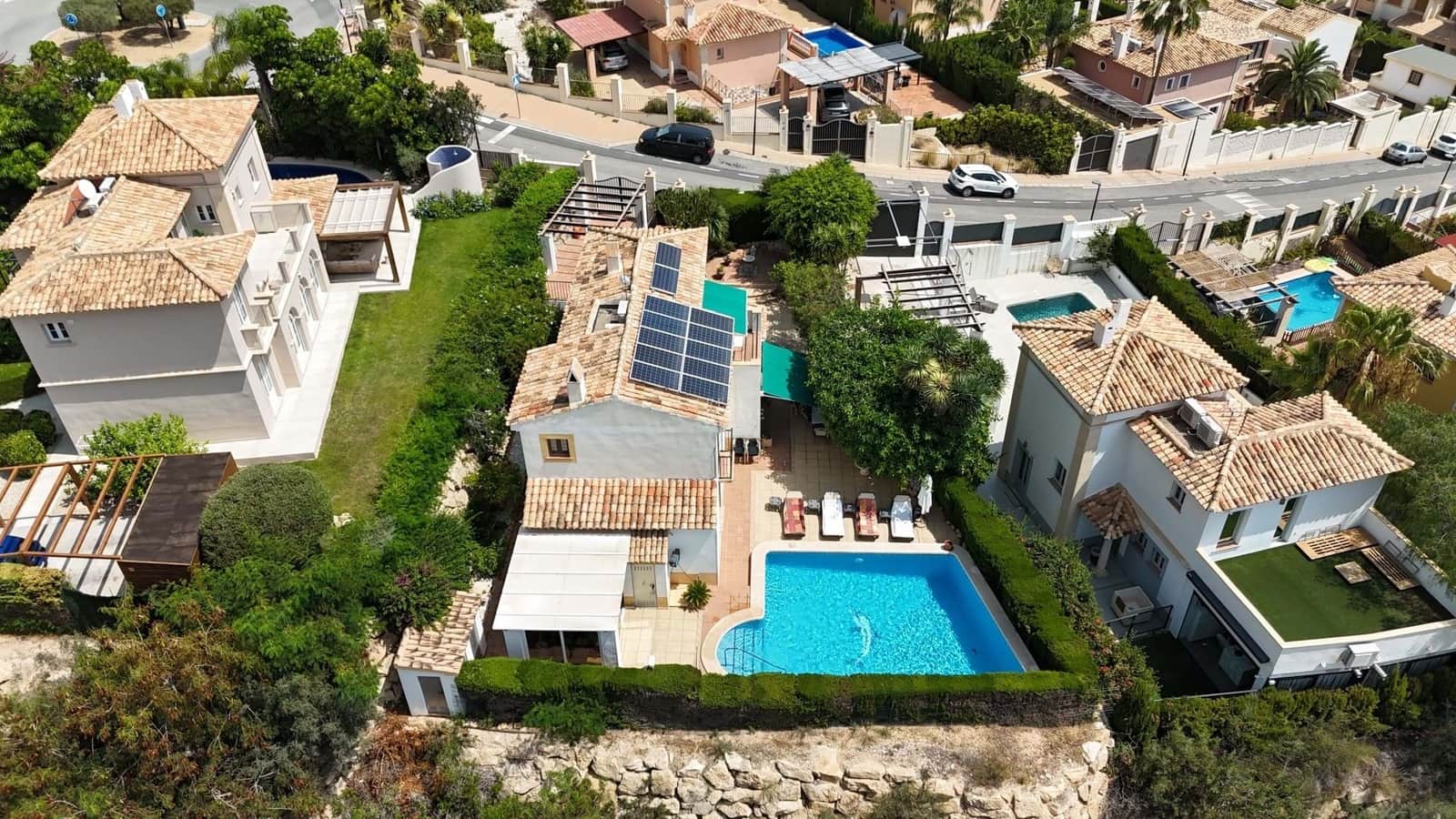 3 bedroom Villa for sale in Finestrat with pool - € 699,950 (Ref: 9180439)