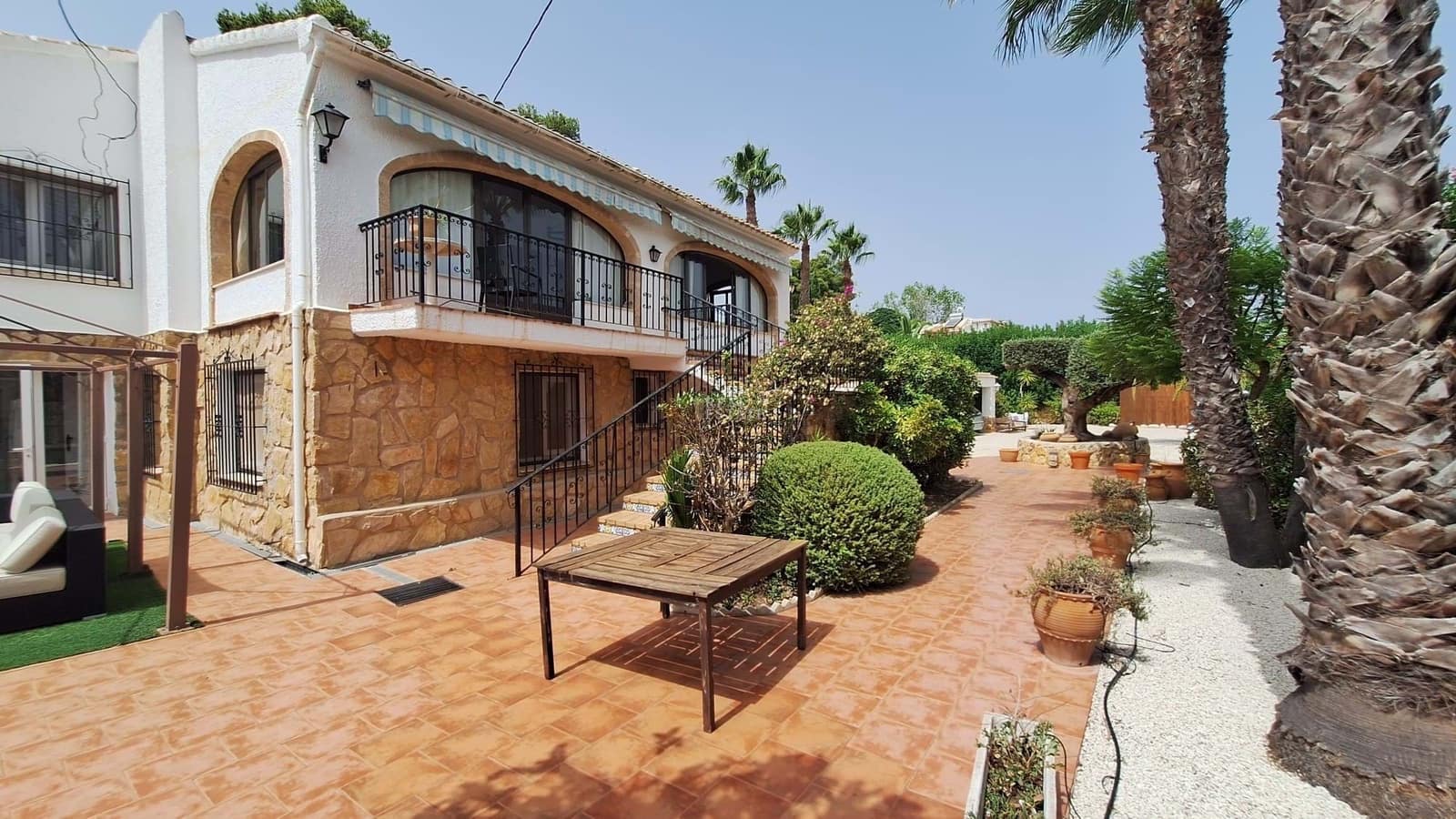 4 bedroom Villa for sale in Javea / Xabia with pool - € 875,000 (Ref: 9191970)