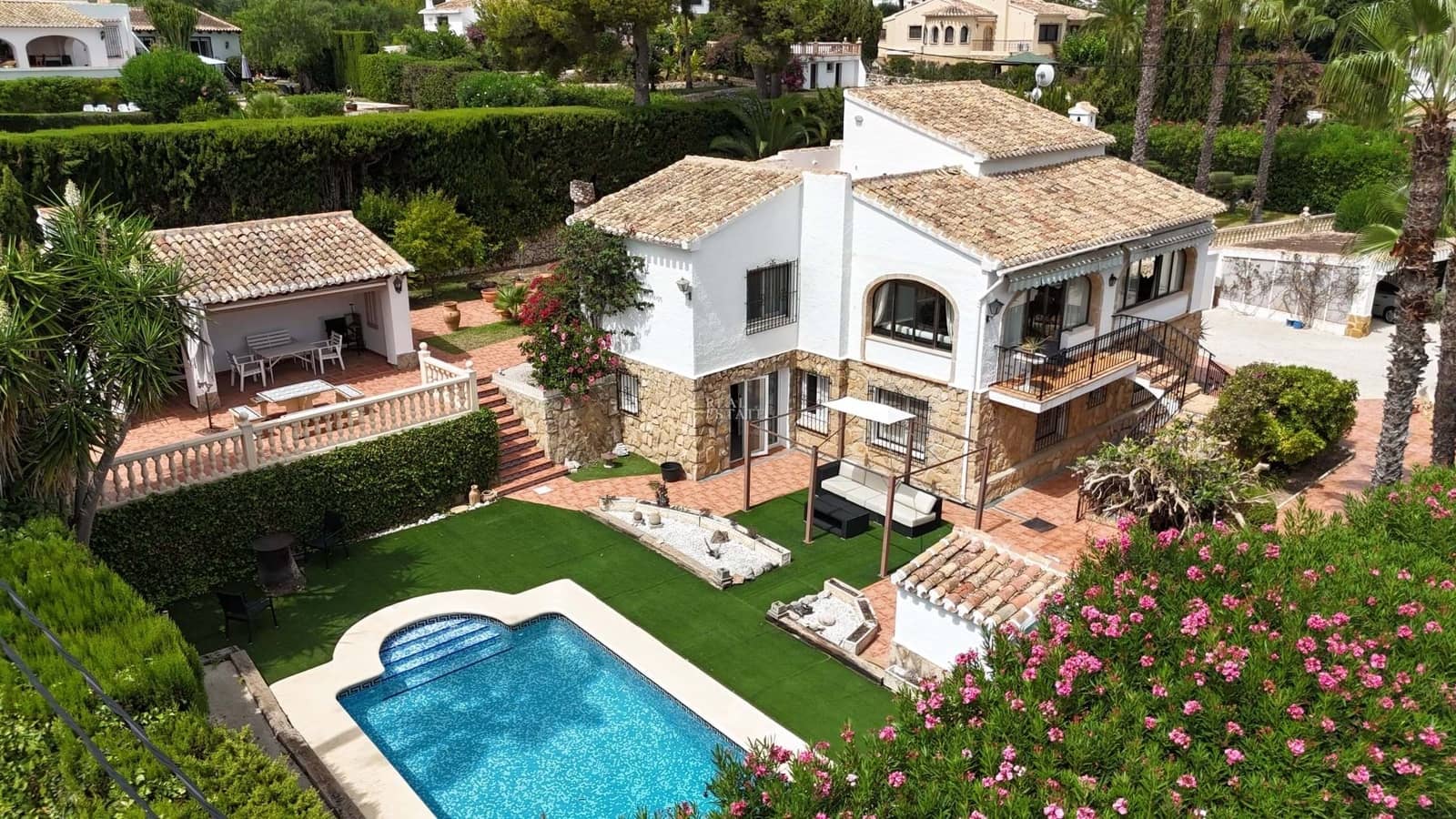 4 bedroom Villa for sale in Javea / Xabia with pool - € 875,000 (Ref: 9191970)