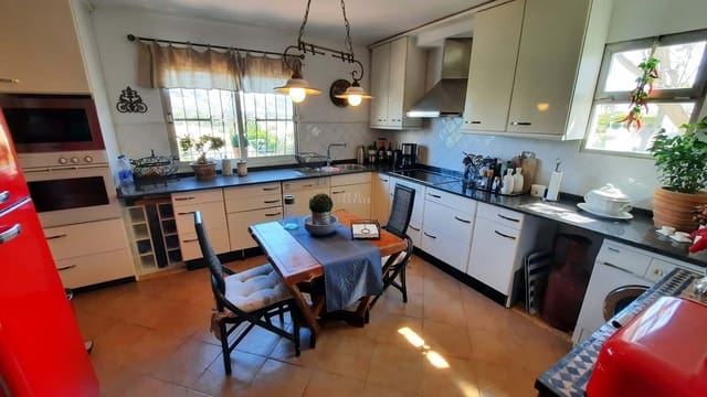 4 Zimmer Villa zu verkaufen in Alfaz del Pi / L'Alfàs del Pi mit Pool Garage - 595.000 € (Ref: 9210592)