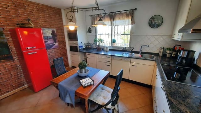 4 Zimmer Villa zu verkaufen in Alfaz del Pi / L'Alfàs del Pi mit Pool Garage - 595.000 € (Ref: 9210592)