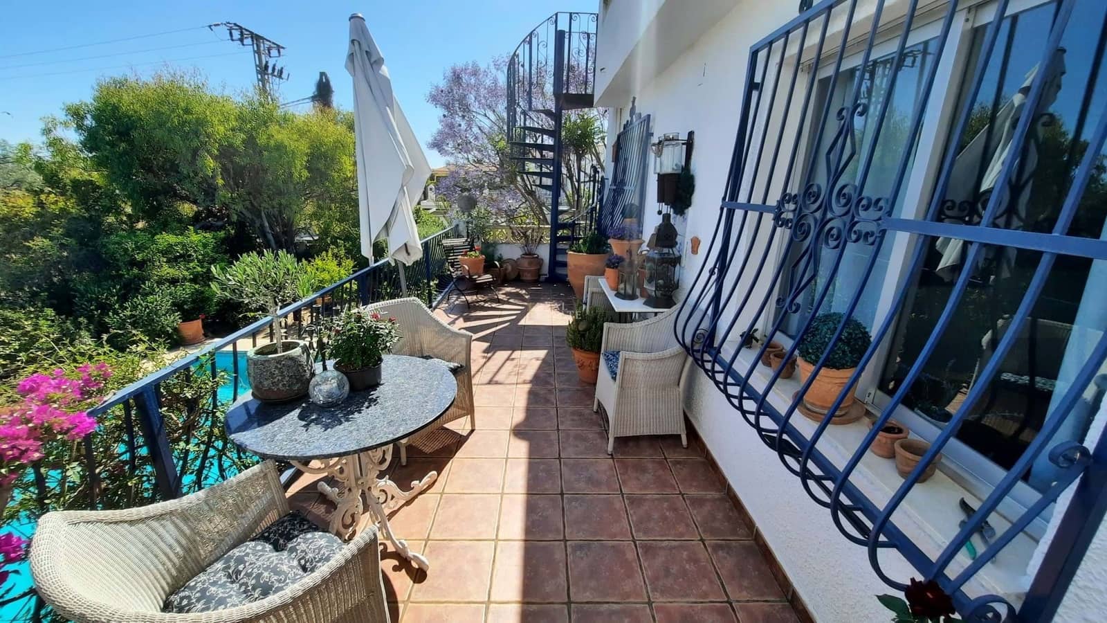 4 Zimmer Villa zu verkaufen in Alfaz del Pi / L'Alfas del Pi mit Pool Garage - 595.000 € (Ref: 9210592)