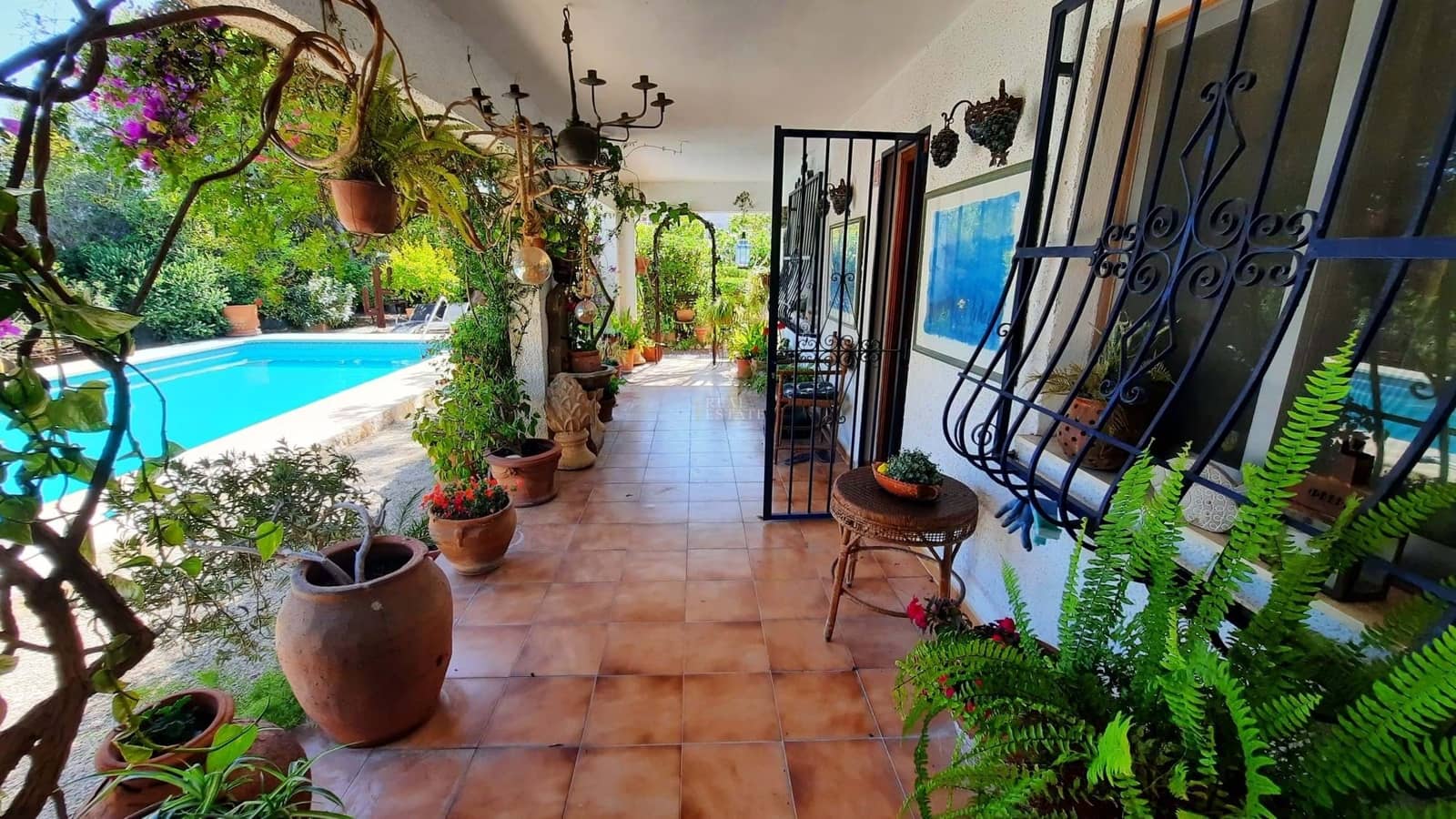 4 Zimmer Villa zu verkaufen in Alfaz del Pi / L'Alfas del Pi mit Pool Garage - 595.000 € (Ref: 9210592)