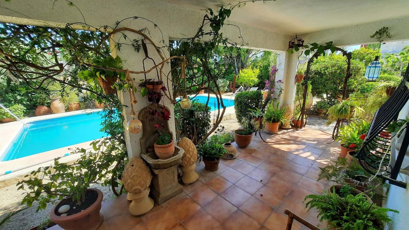 4 Zimmer Villa zu verkaufen in Alfaz del Pi / L'Alfas del Pi mit Pool Garage - 595.000 € (Ref: 9210592)
