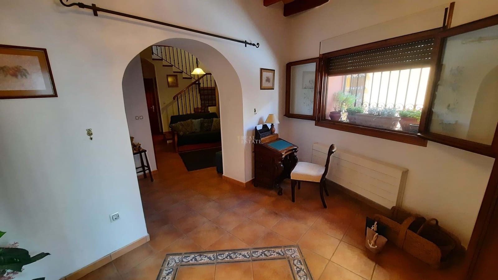 2 Zimmer Haus zu verkaufen in Orba mit Garage - 275.000 € (Ref: 9230646)