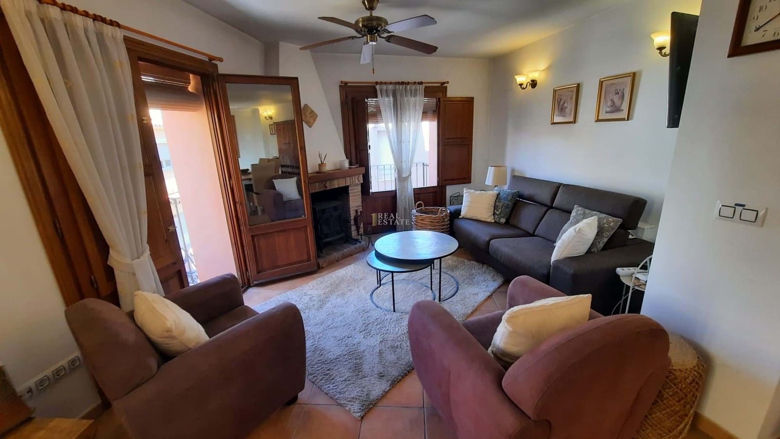 2 Zimmer Haus zu verkaufen in Orba mit Garage - 275.000 € (Ref: 9230646)