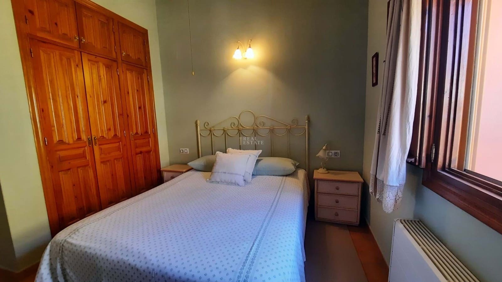 2 Zimmer Haus zu verkaufen in Orba mit Garage - 275.000 € (Ref: 9230646)