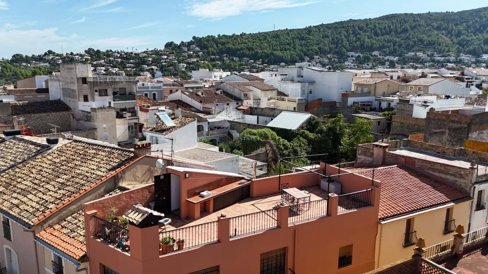 2 Zimmer Haus zu verkaufen in Orba mit Garage - 275.000 € (Ref: 9230646)