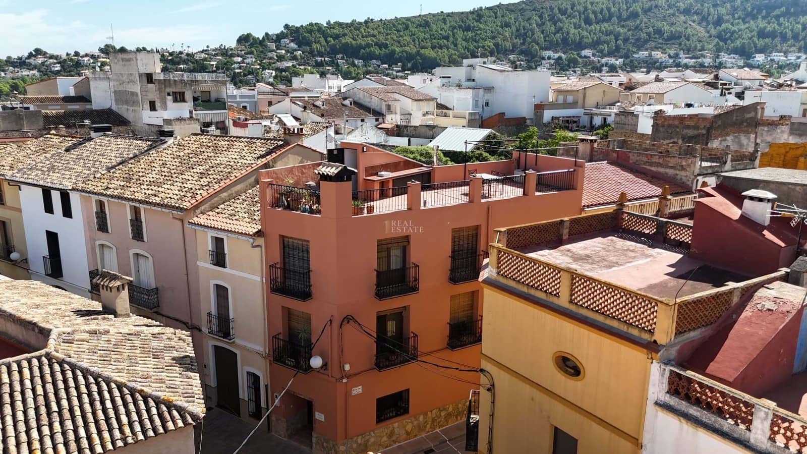 2 Zimmer Haus zu verkaufen in Orba mit Garage - 275.000 € (Ref: 9230646)