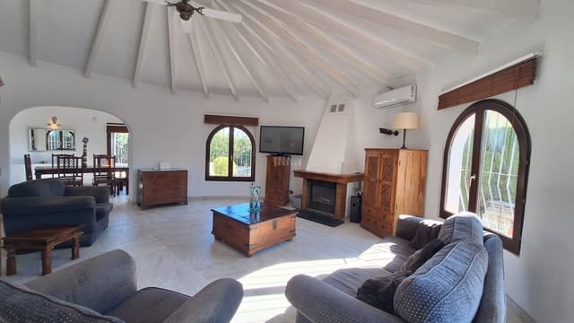 4 bedroom Villa for sale in Benissa with pool - € 699,950 (Ref: 9278798)