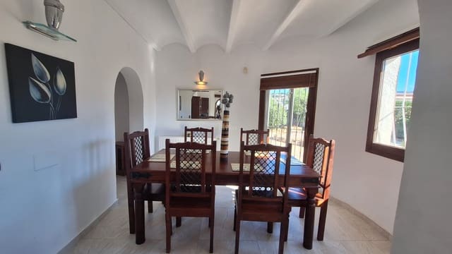 4 bedroom Villa for sale in Benissa with pool - € 699,950 (Ref: 9278798)