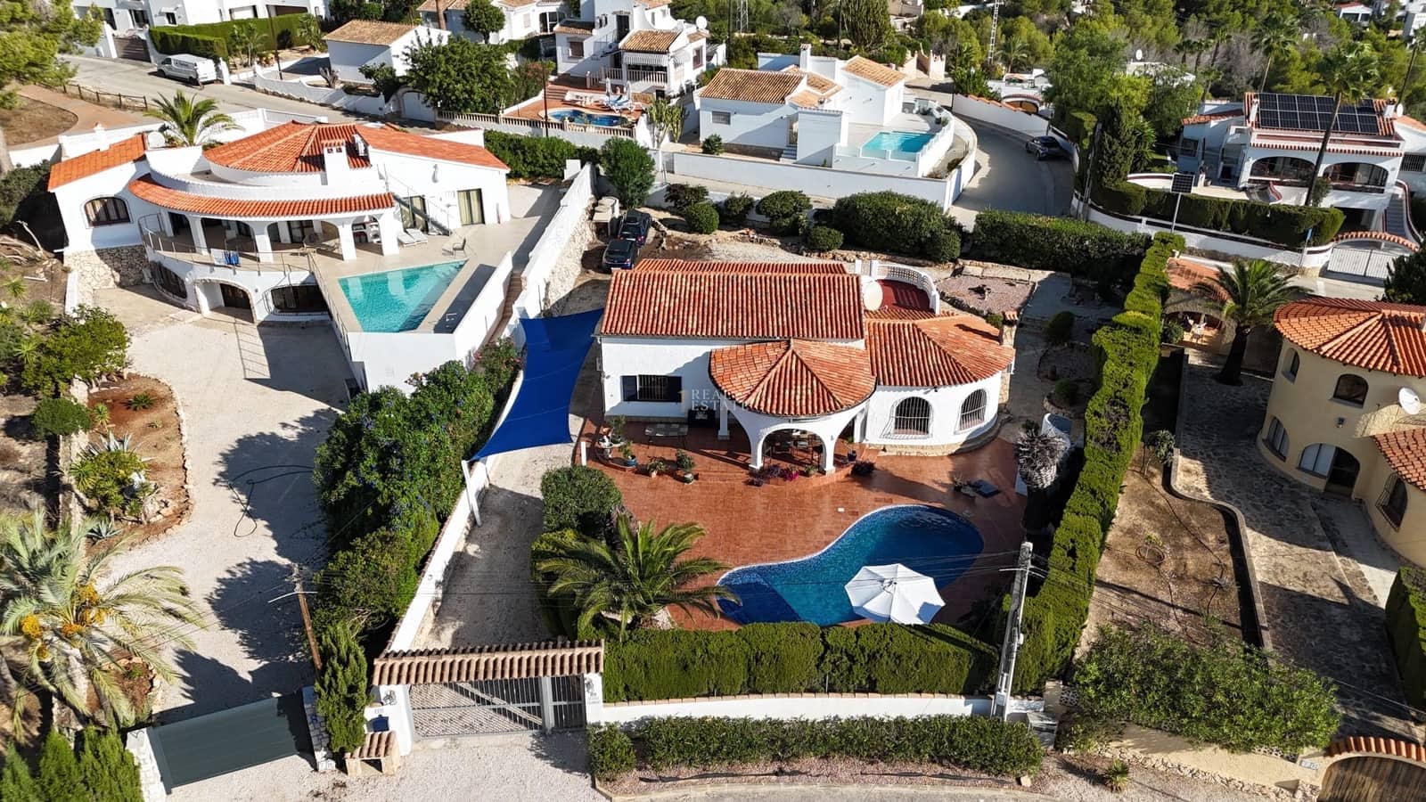 4 bedroom Villa for sale in Benissa with pool - € 699,950 (Ref: 9278798)